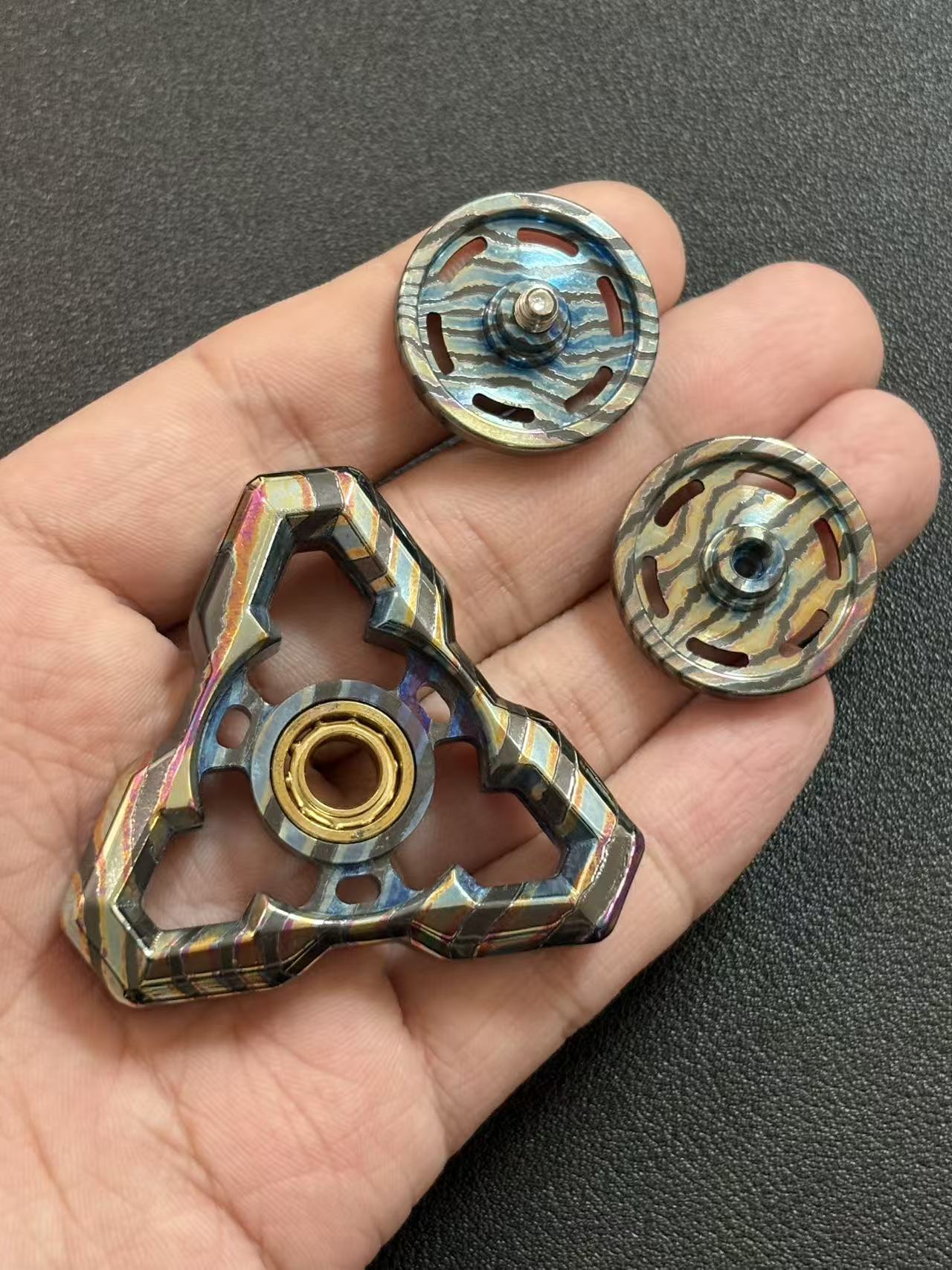 216EDC E.X.P Spinner og Zircuti