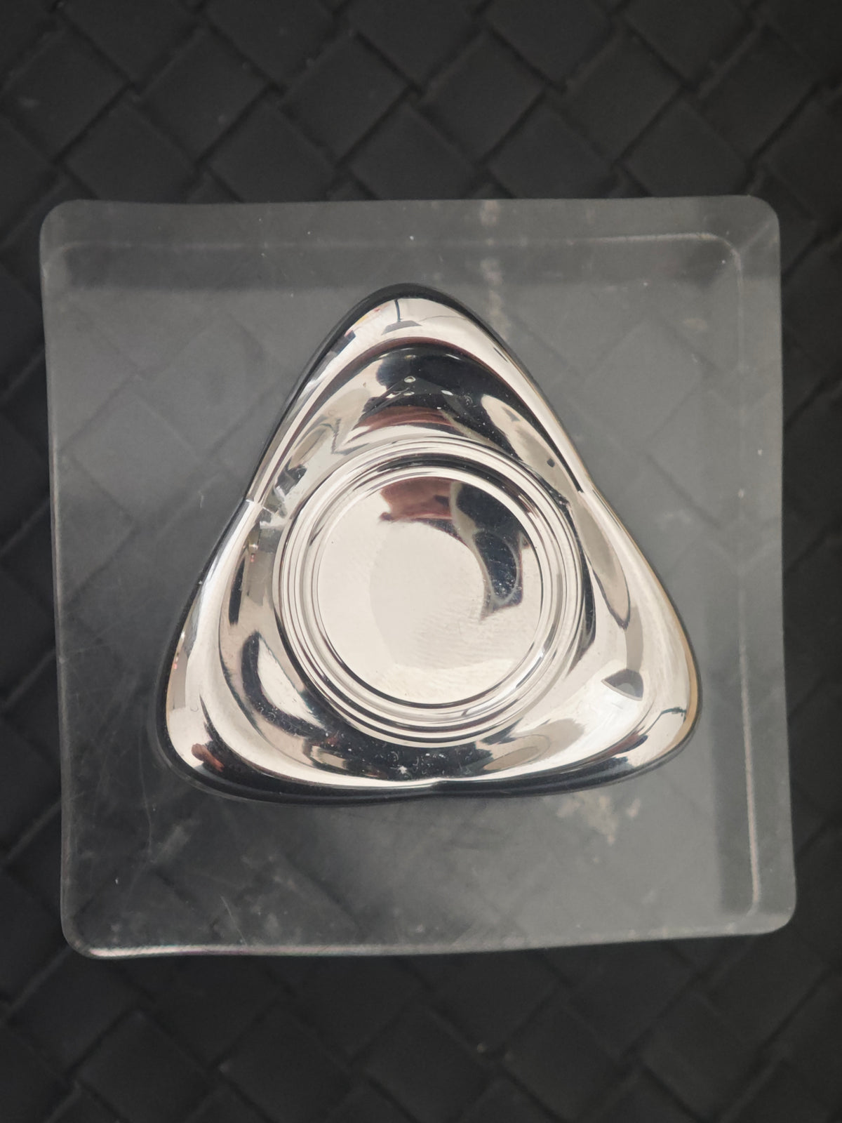 Crossing Stainless Steel Polished