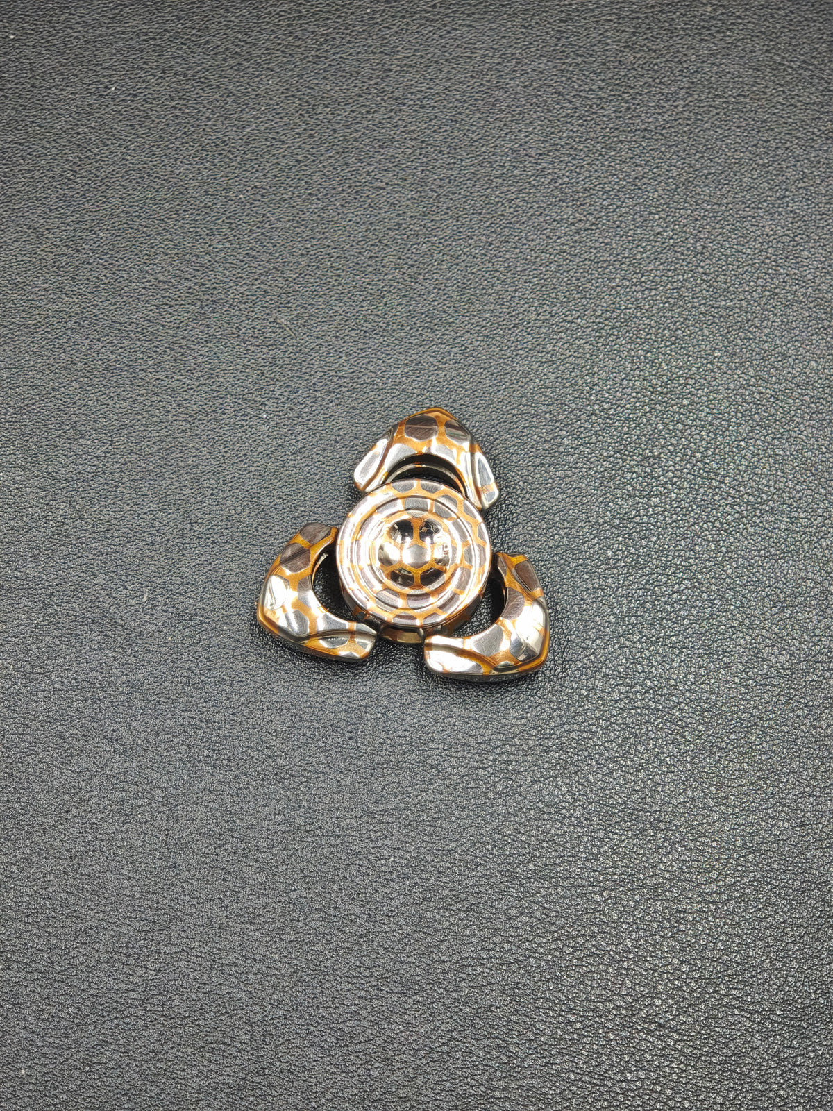 Toothless Mini Pearl White Superconductor Brushed