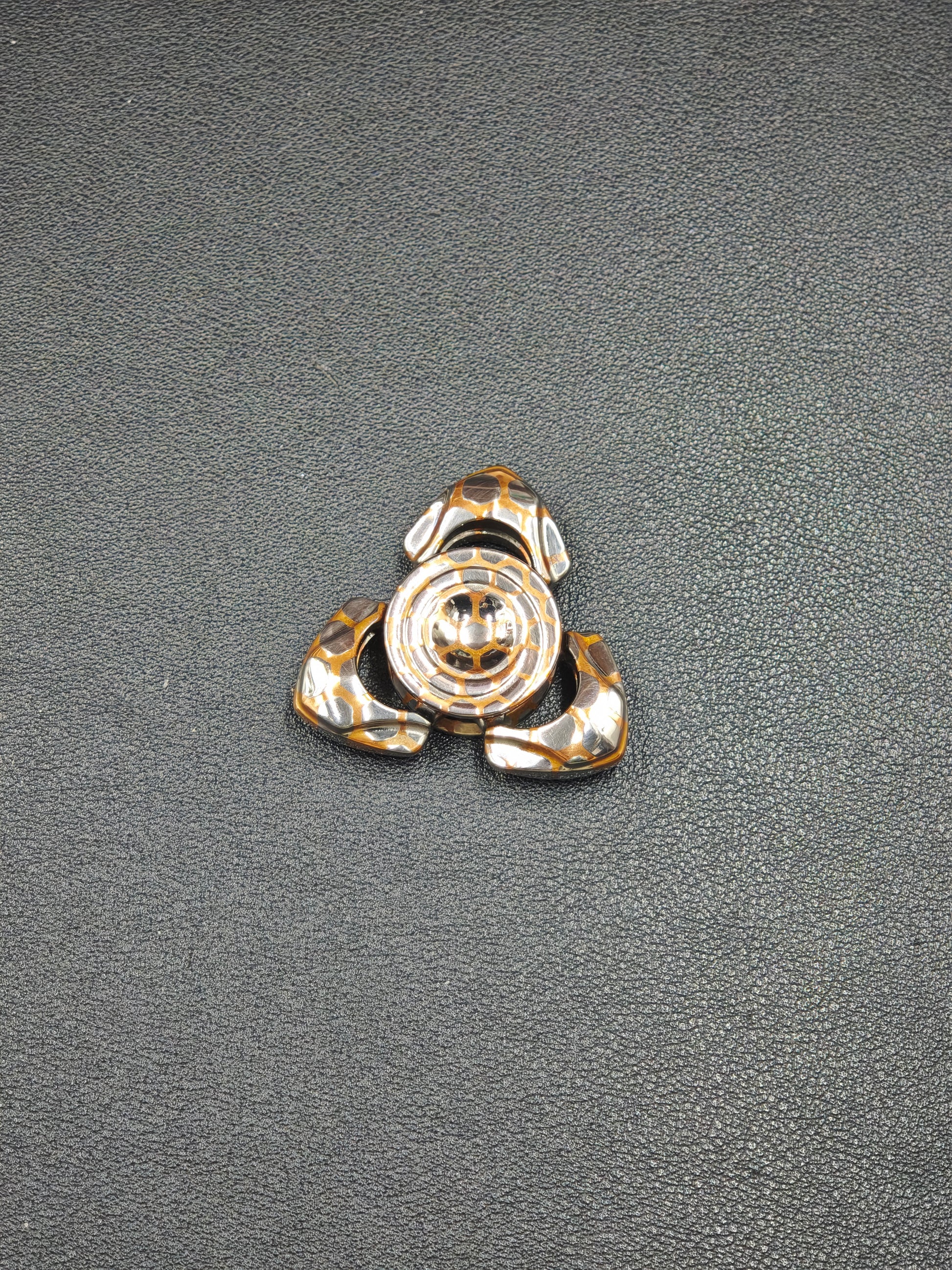 Toothless Mini Pearl White Superconductor Brushed