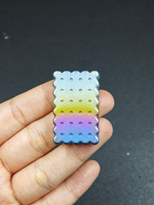 Biscuit Titanium