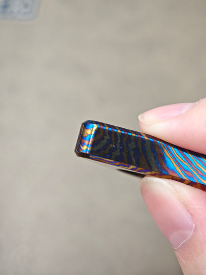 Little Triangle Titanium PEI Mokuti