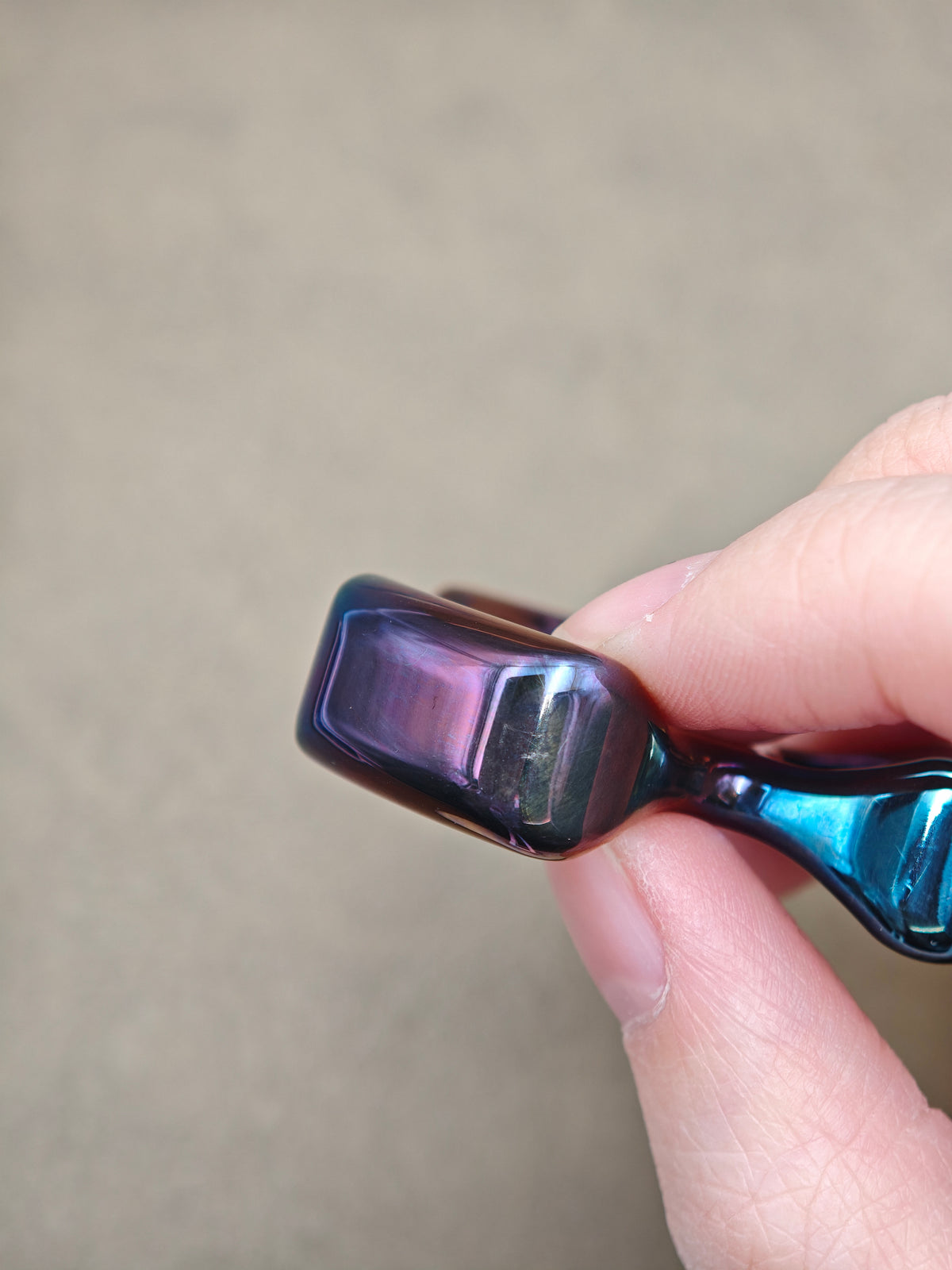 Three-Leaf Horizon Zirconium Oil Slick