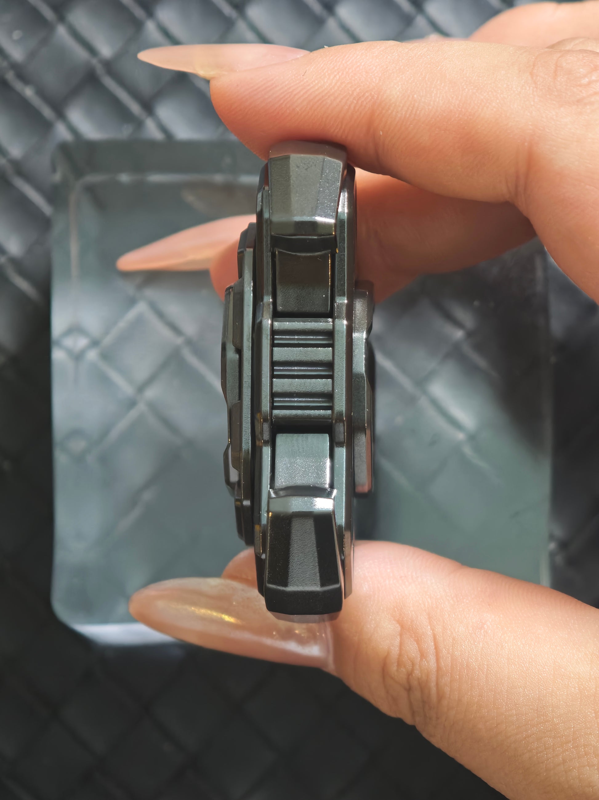 Triple Leaf Ignition Shell Opening Zirconium