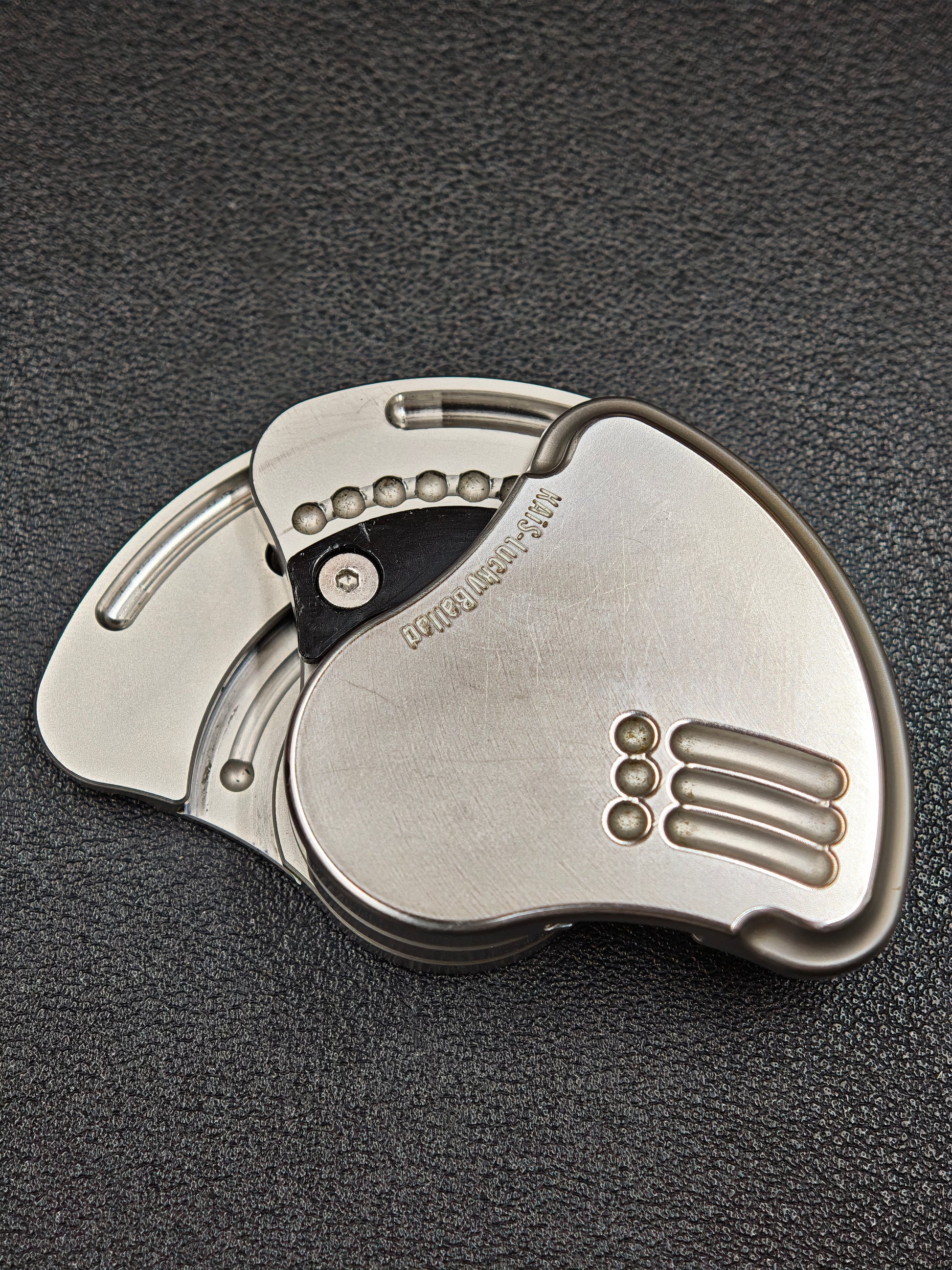 Balled Shell Stainless Steel Stonewashed
