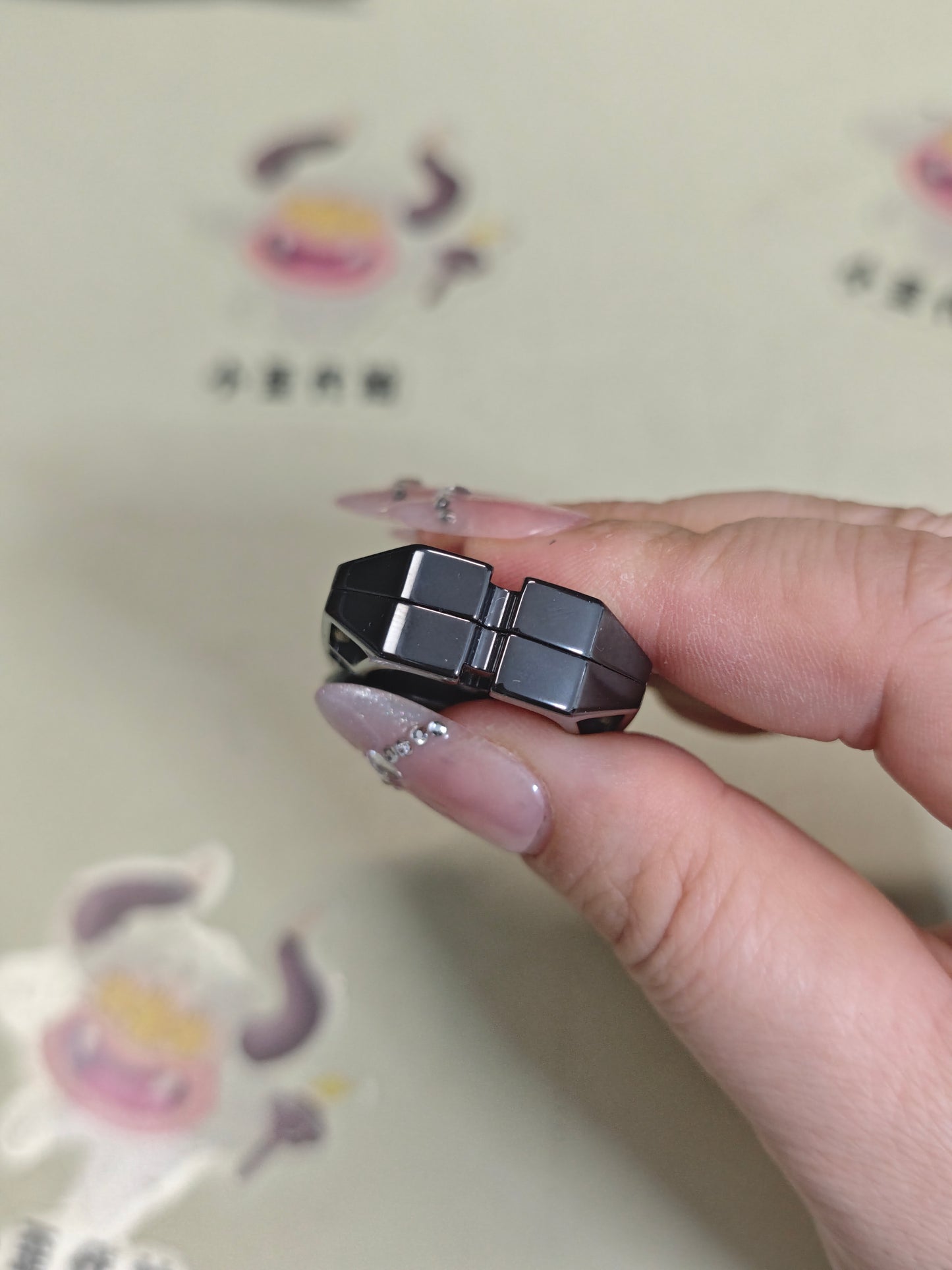 Ling Yin Zirconium