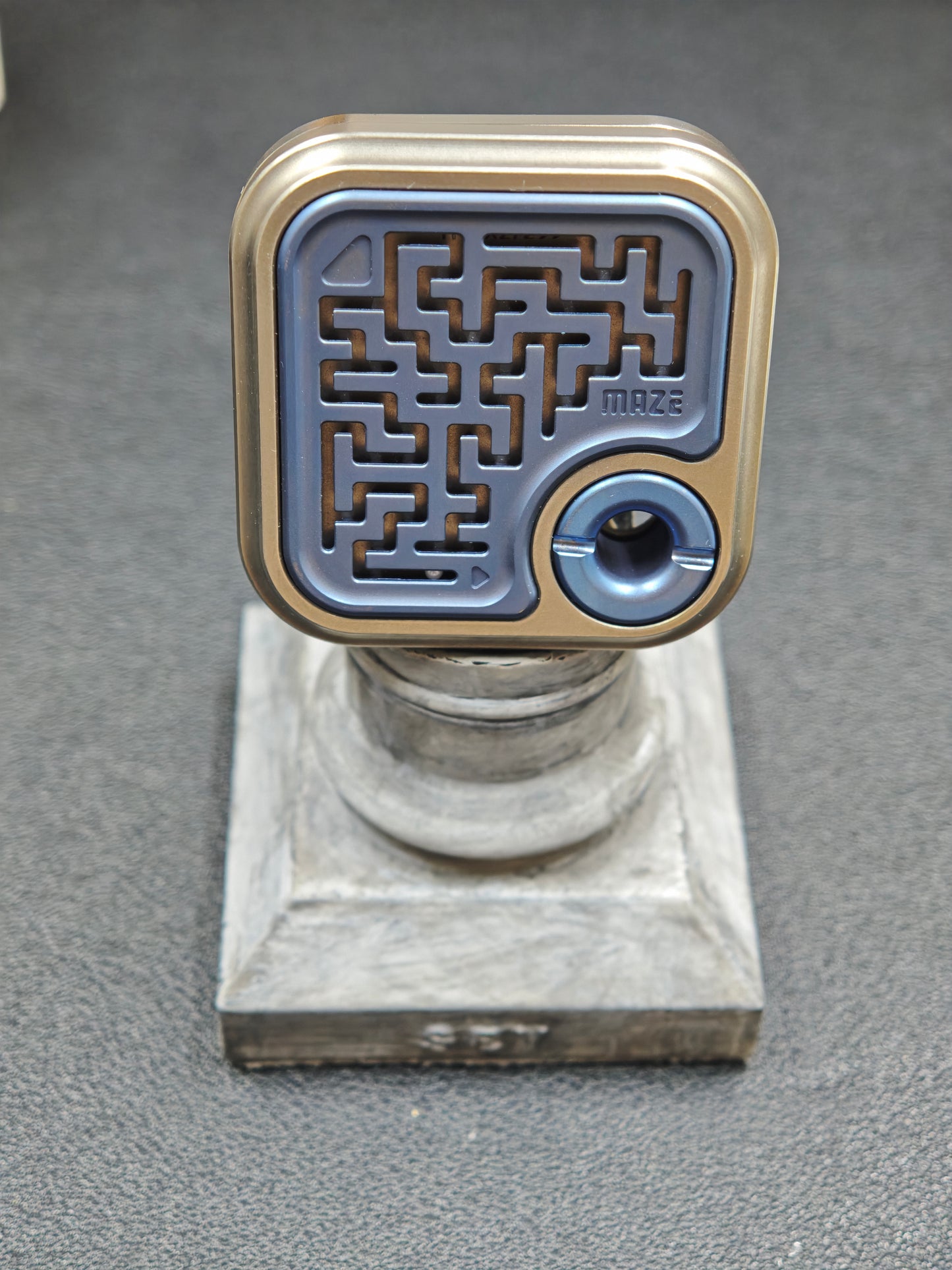 MAZE BLOCK Titanium