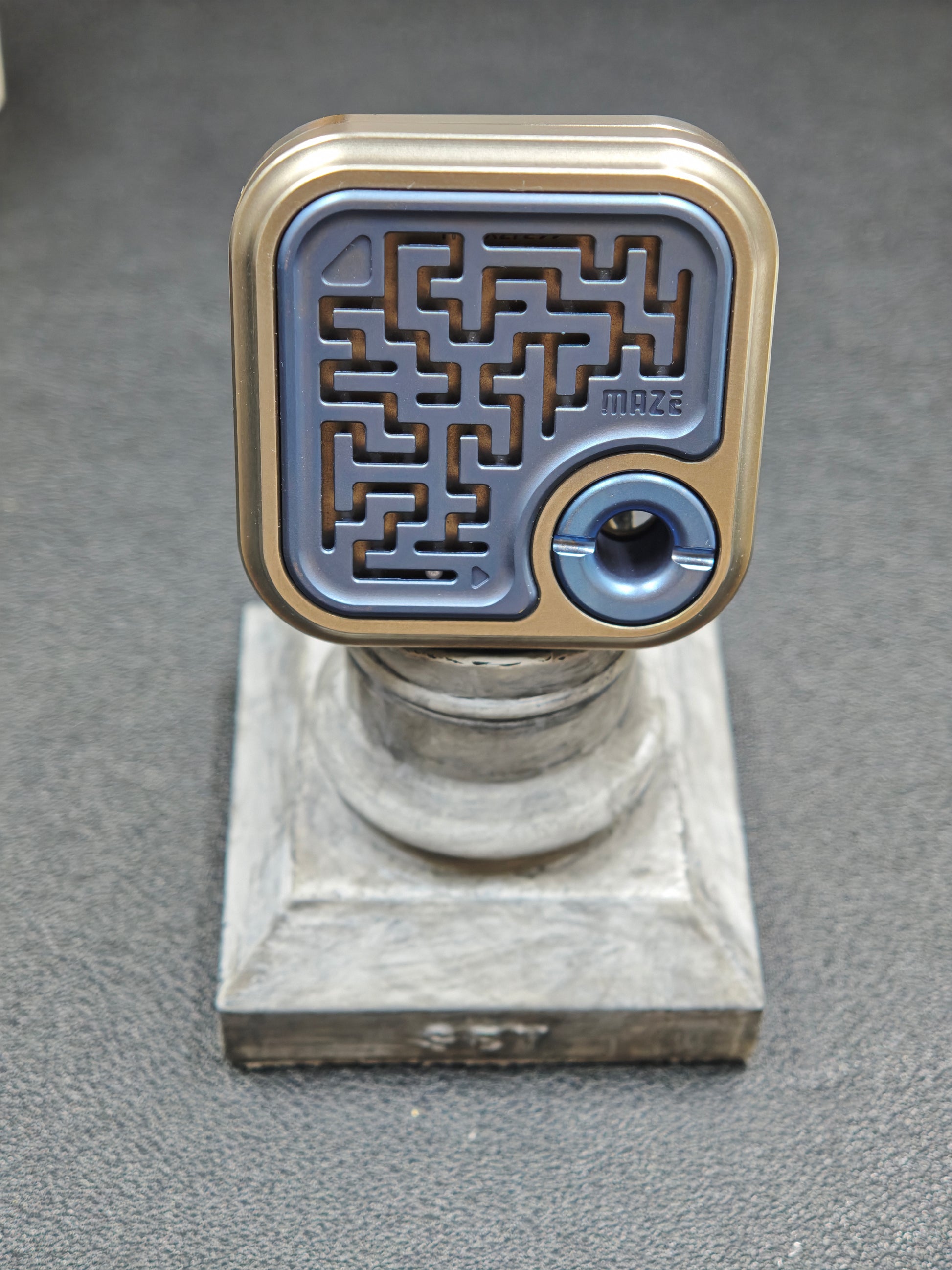 MAZE BLOCK Titanium