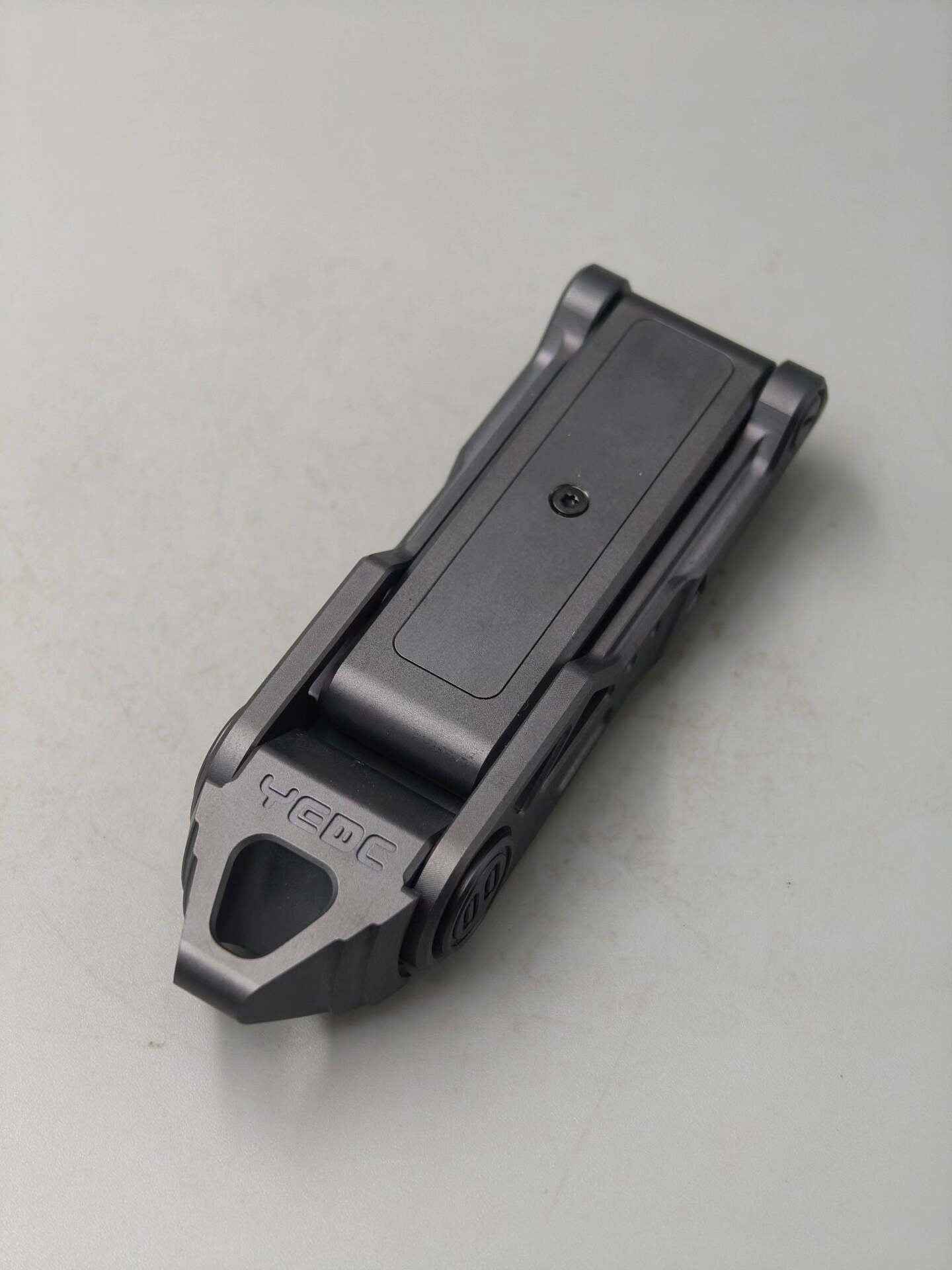 Razor 2.0 Magnetic Zirconium