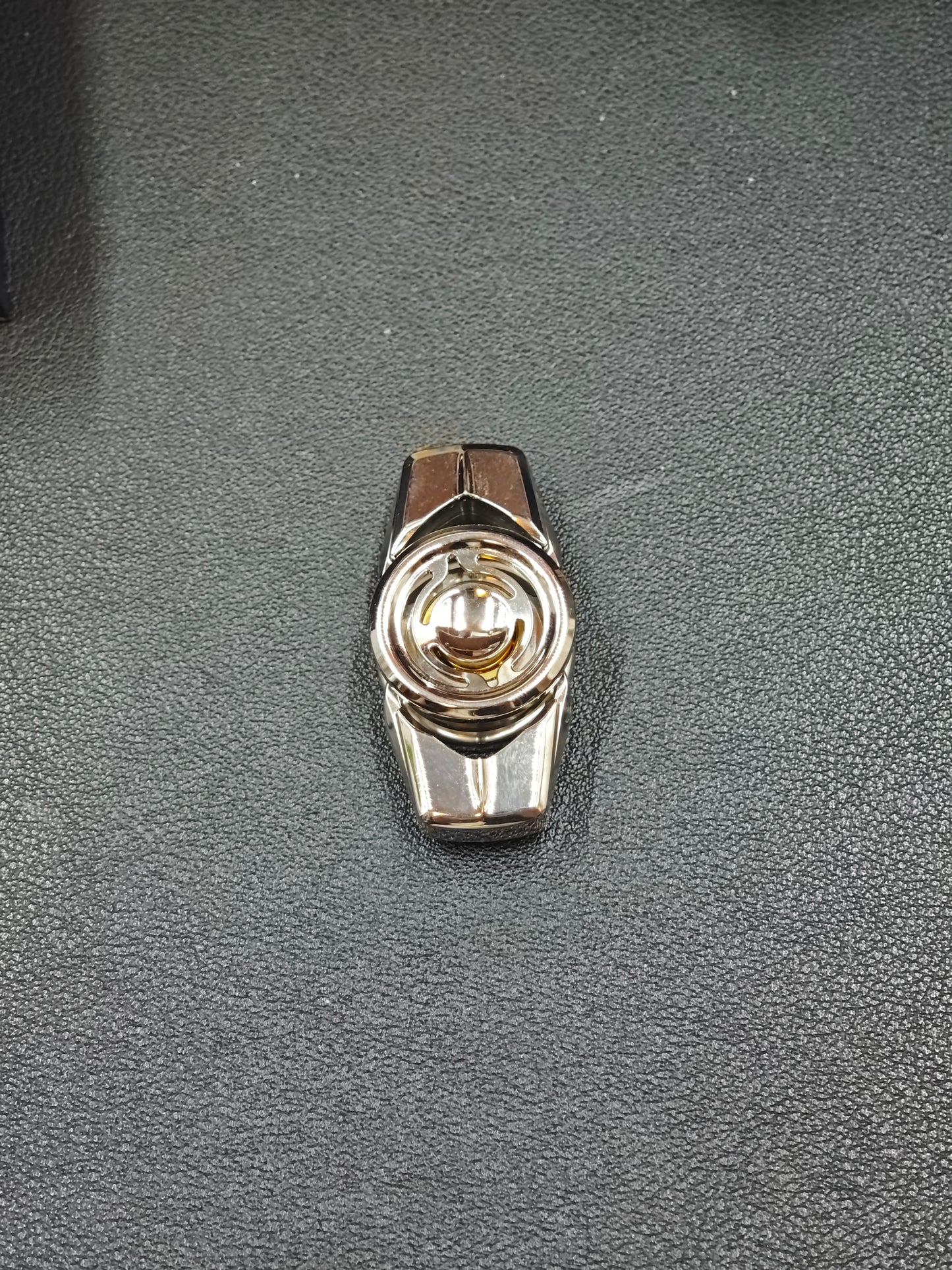 Kamen Dual Leaf Titanium