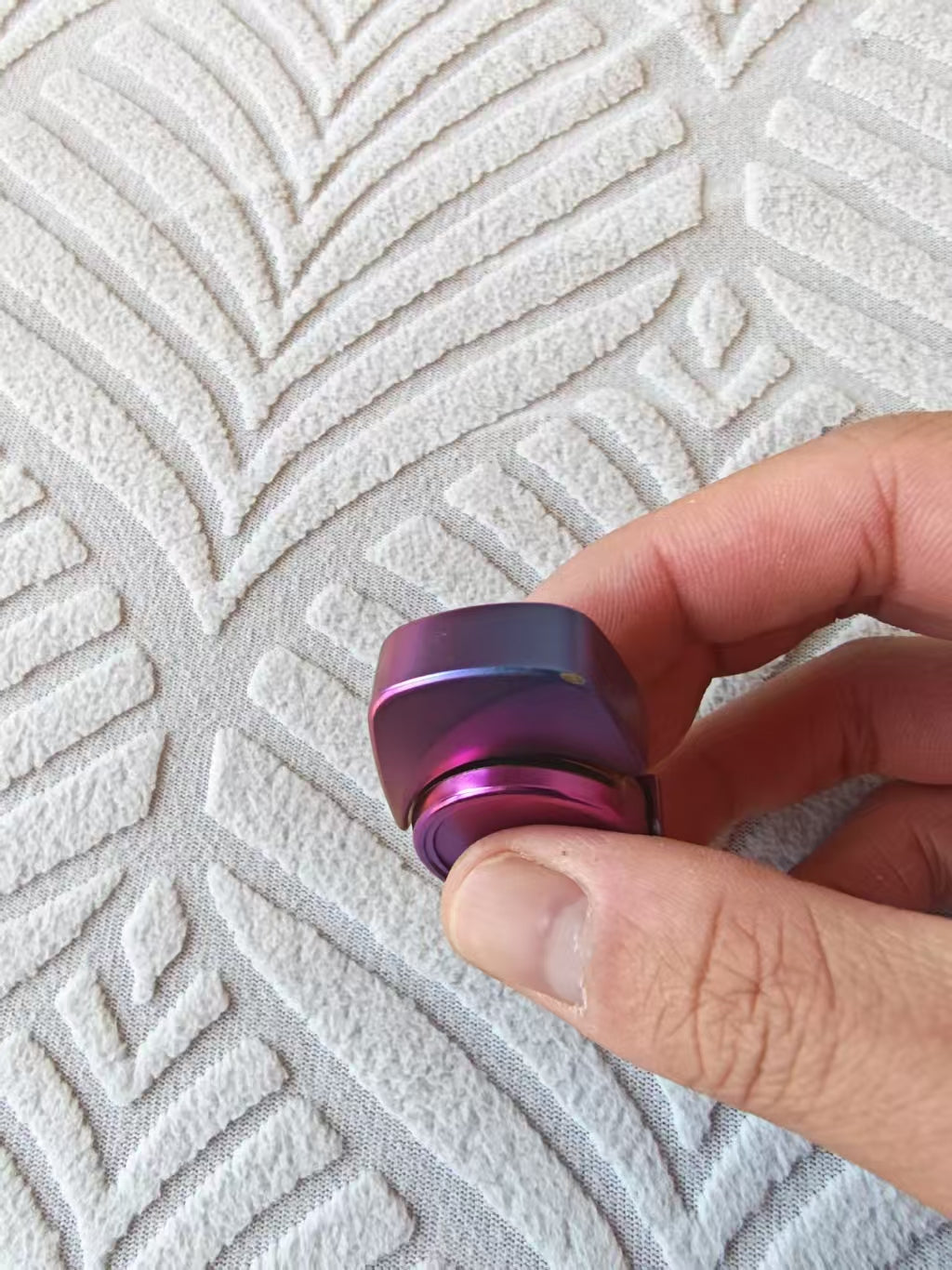 Premium Exquisite Cloud Zirconium Oil Slick