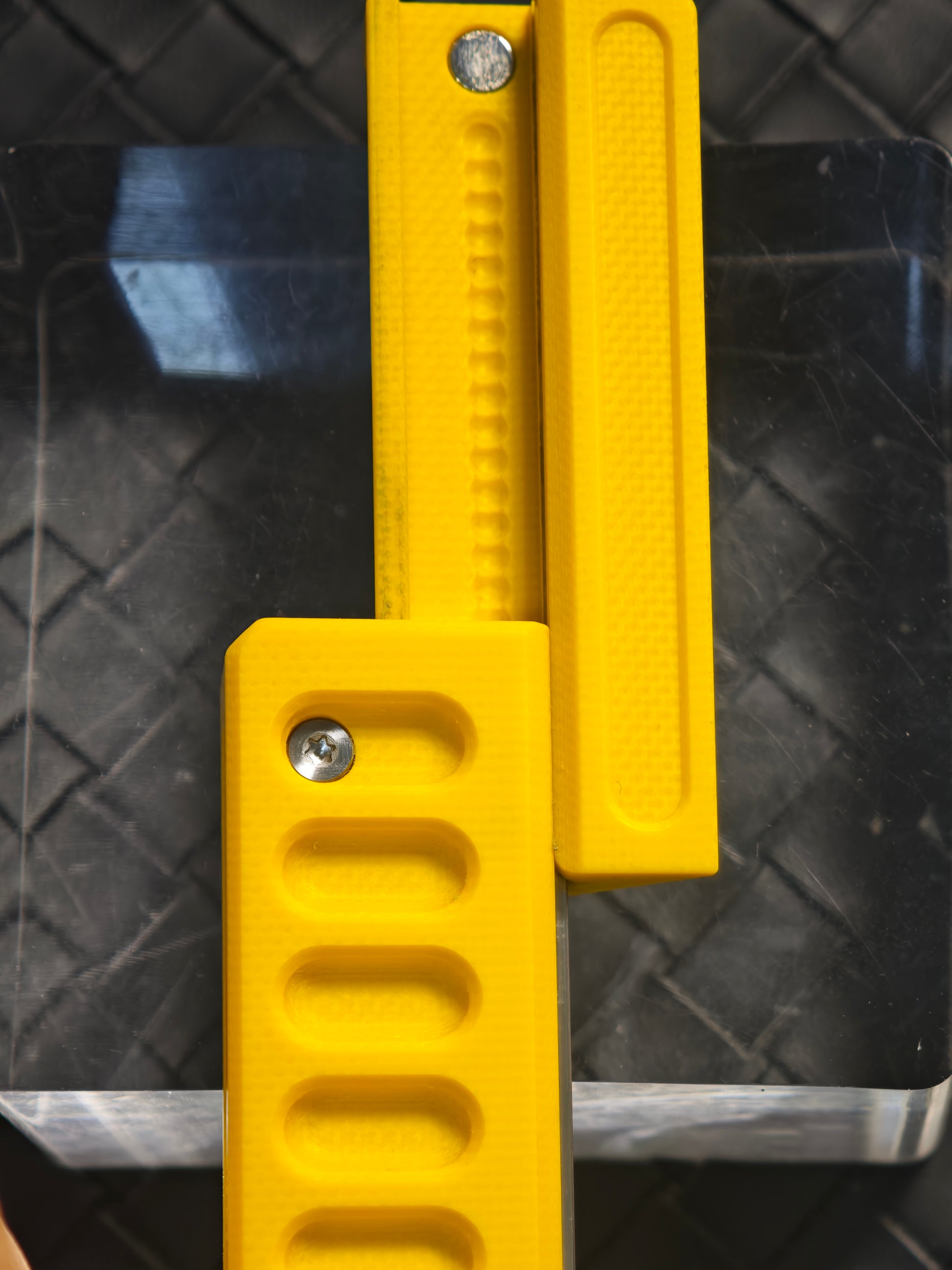 Quirky Ruler G10