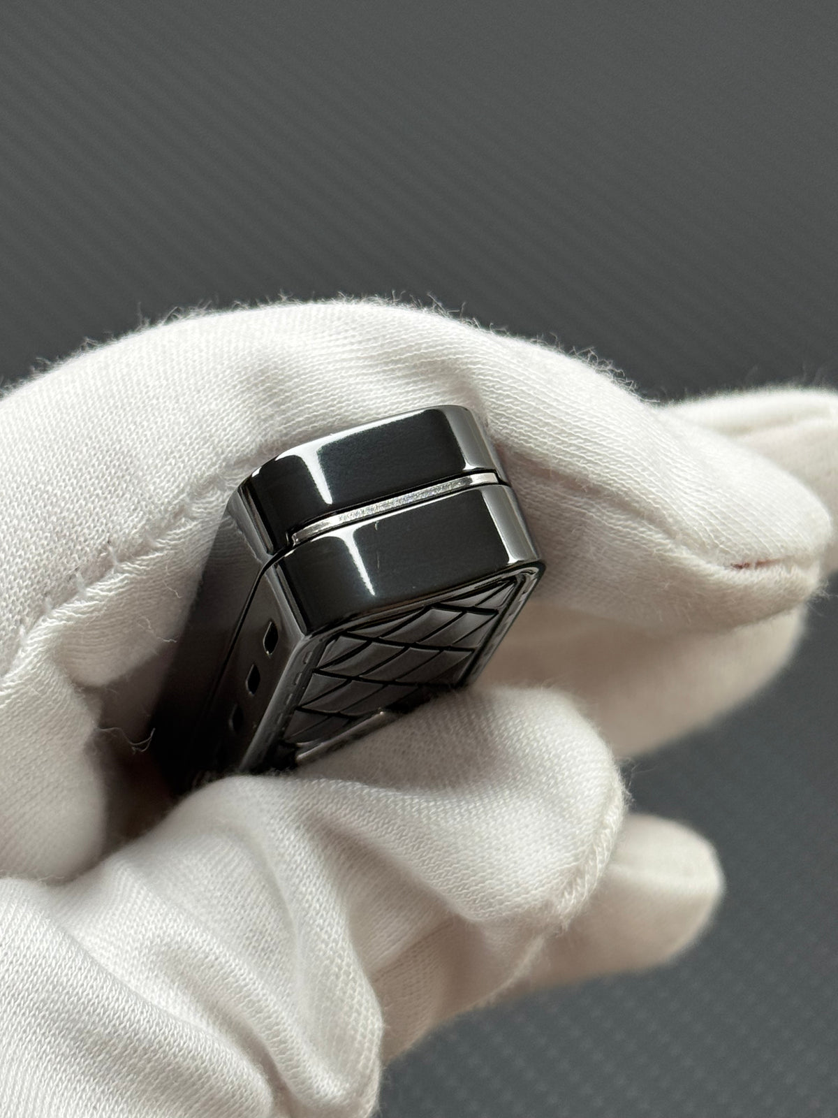 Feng Ling Zirconium Stonewashed Polished
