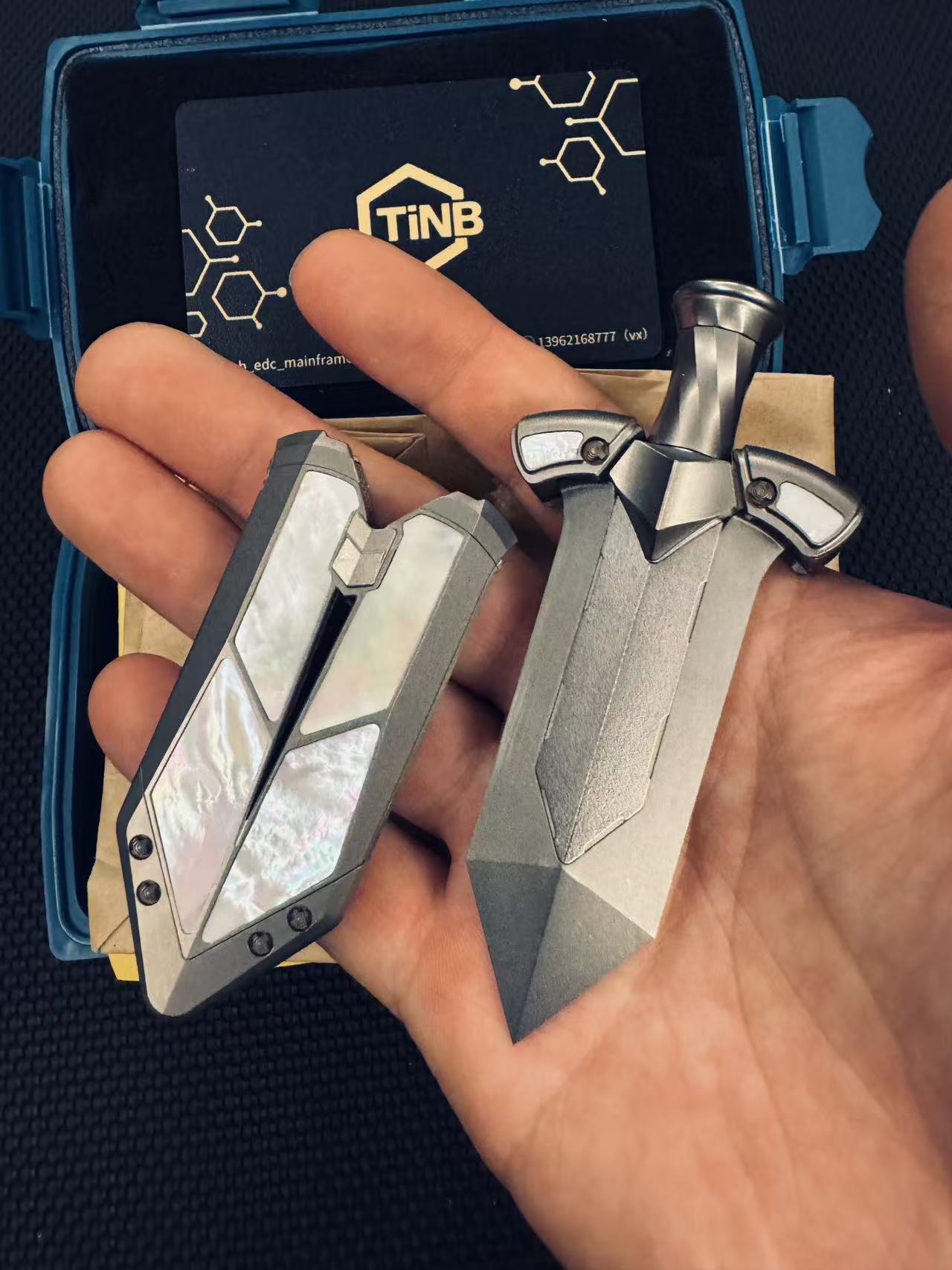 Aroundight MOP Titanium