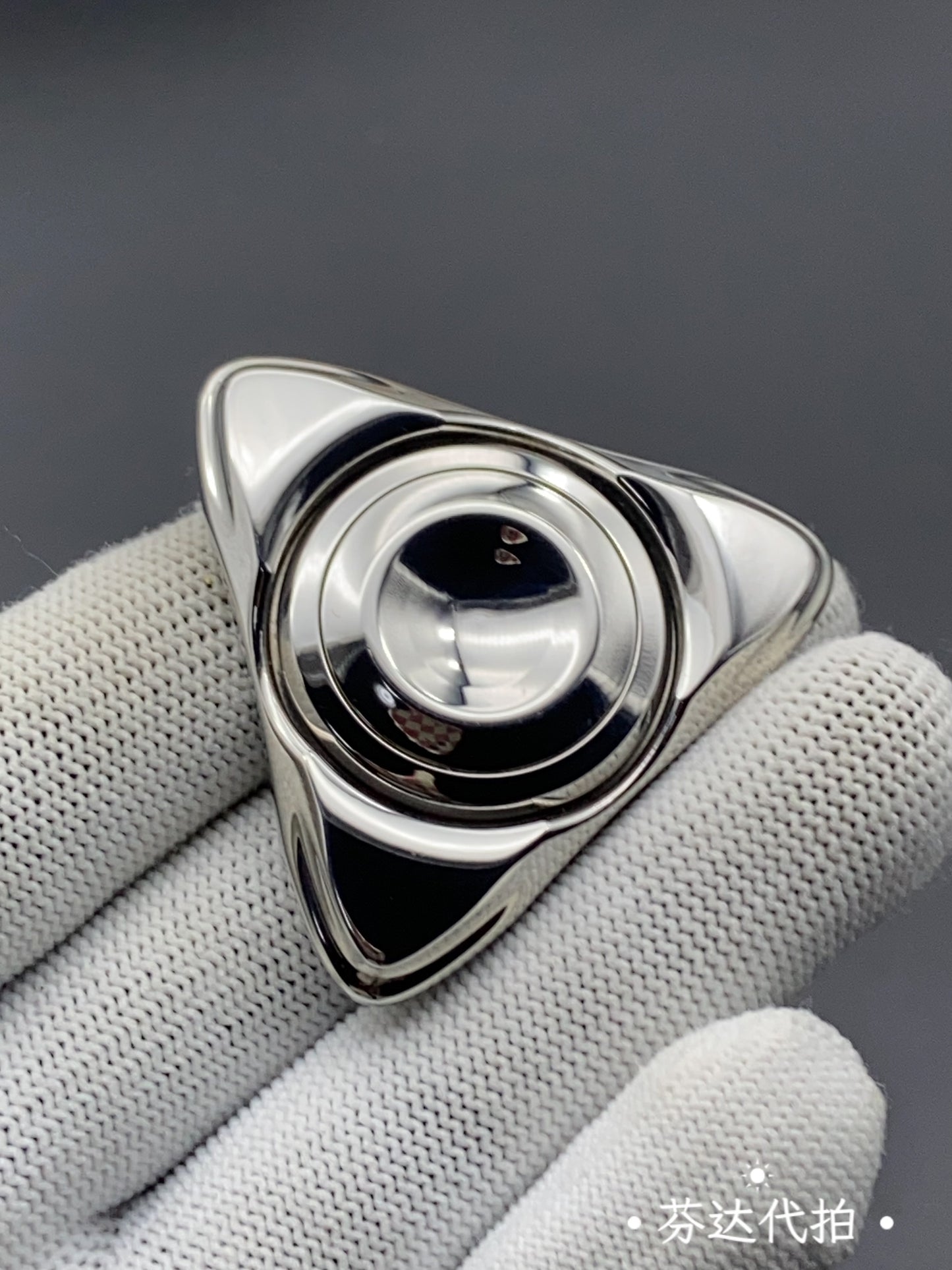 Spin Stainless Steel