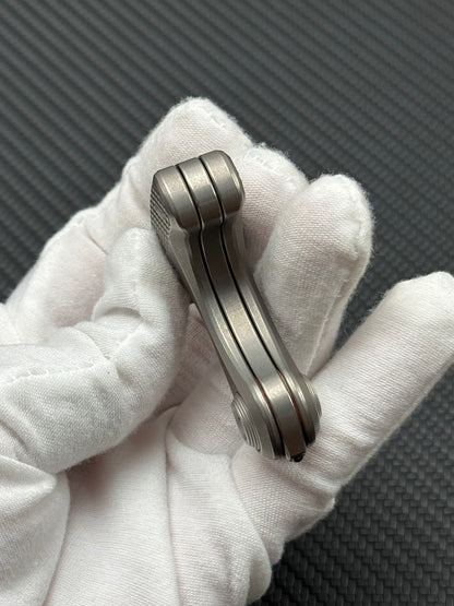 Sailor Knuckle Titanium