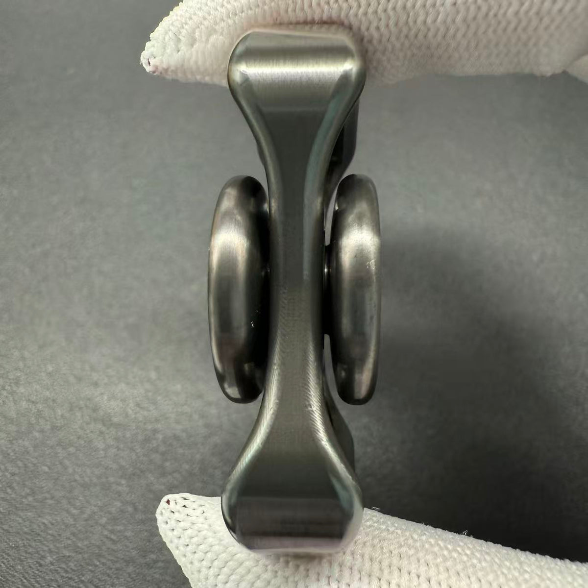 Two-Leaf Horizon Zirconium