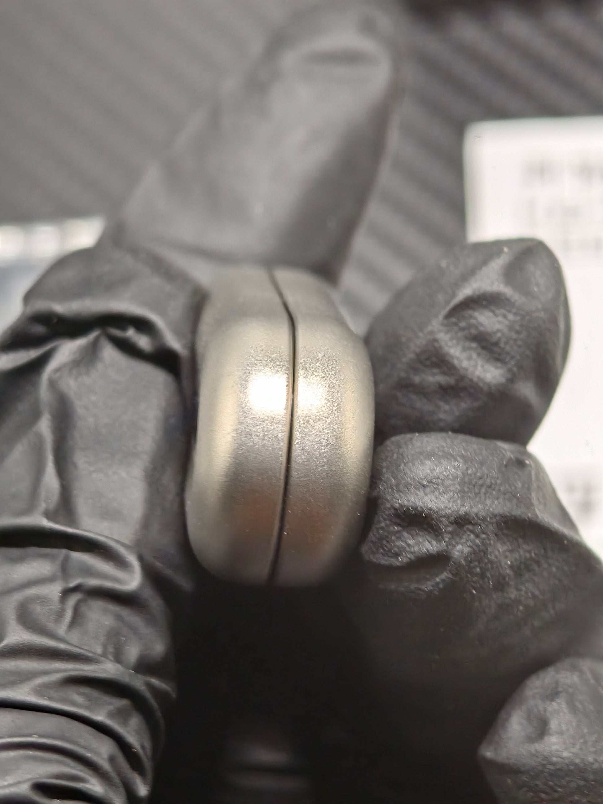 Floating Cloud Titanium