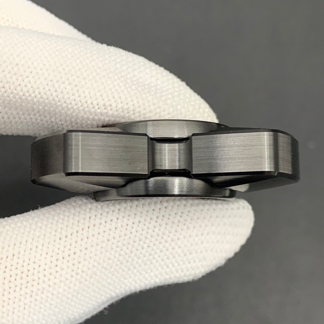 Gentle Breeze Zirconium