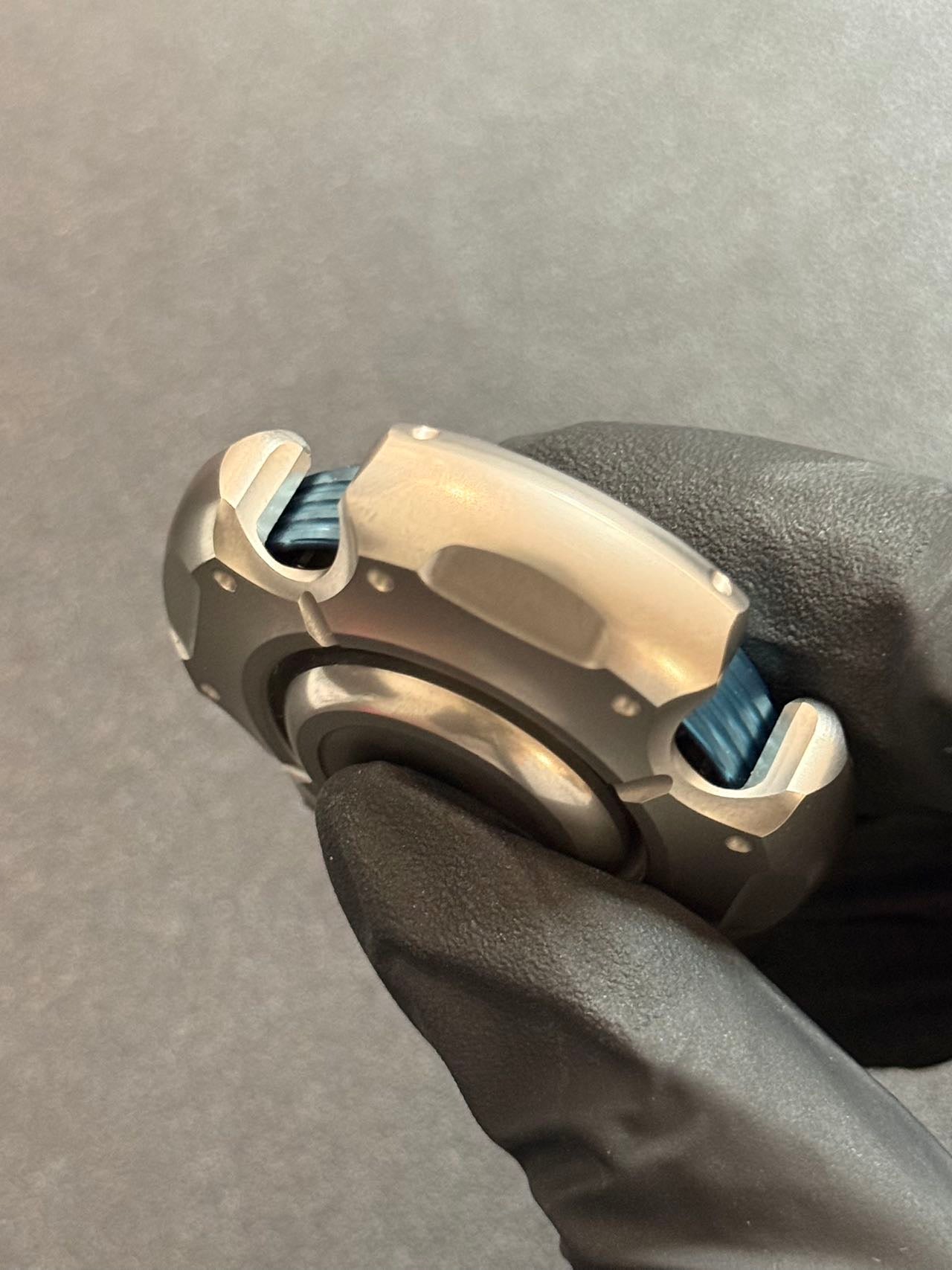 Resonance Titanium