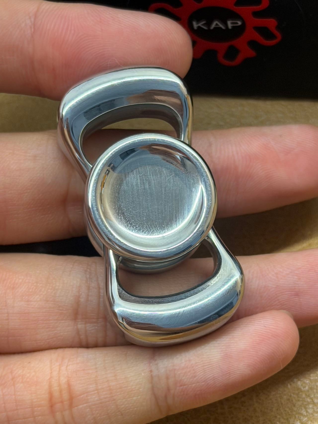 Two-Leaf Horizon Stainless Steel