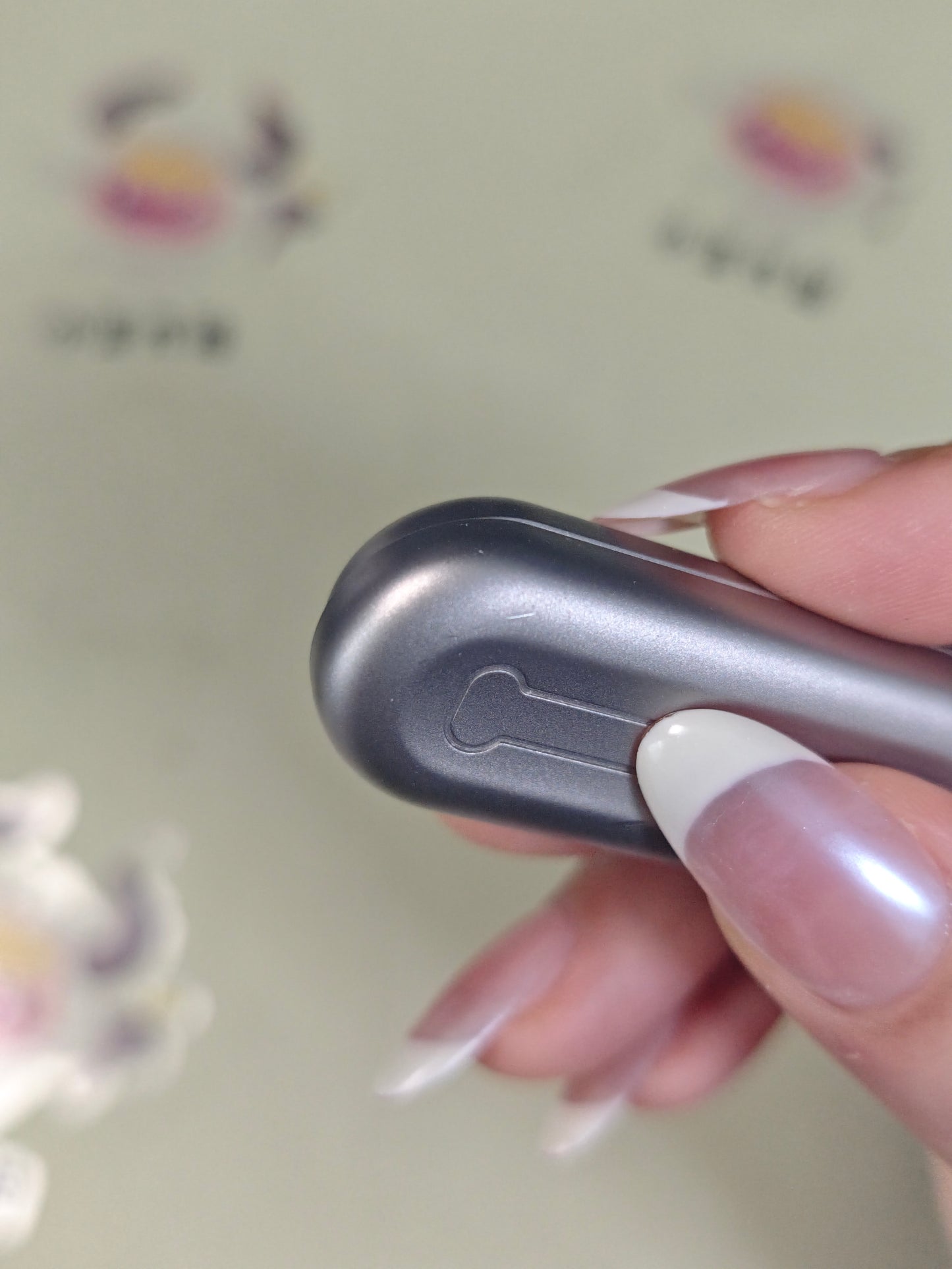 Floating Cloud Titanium