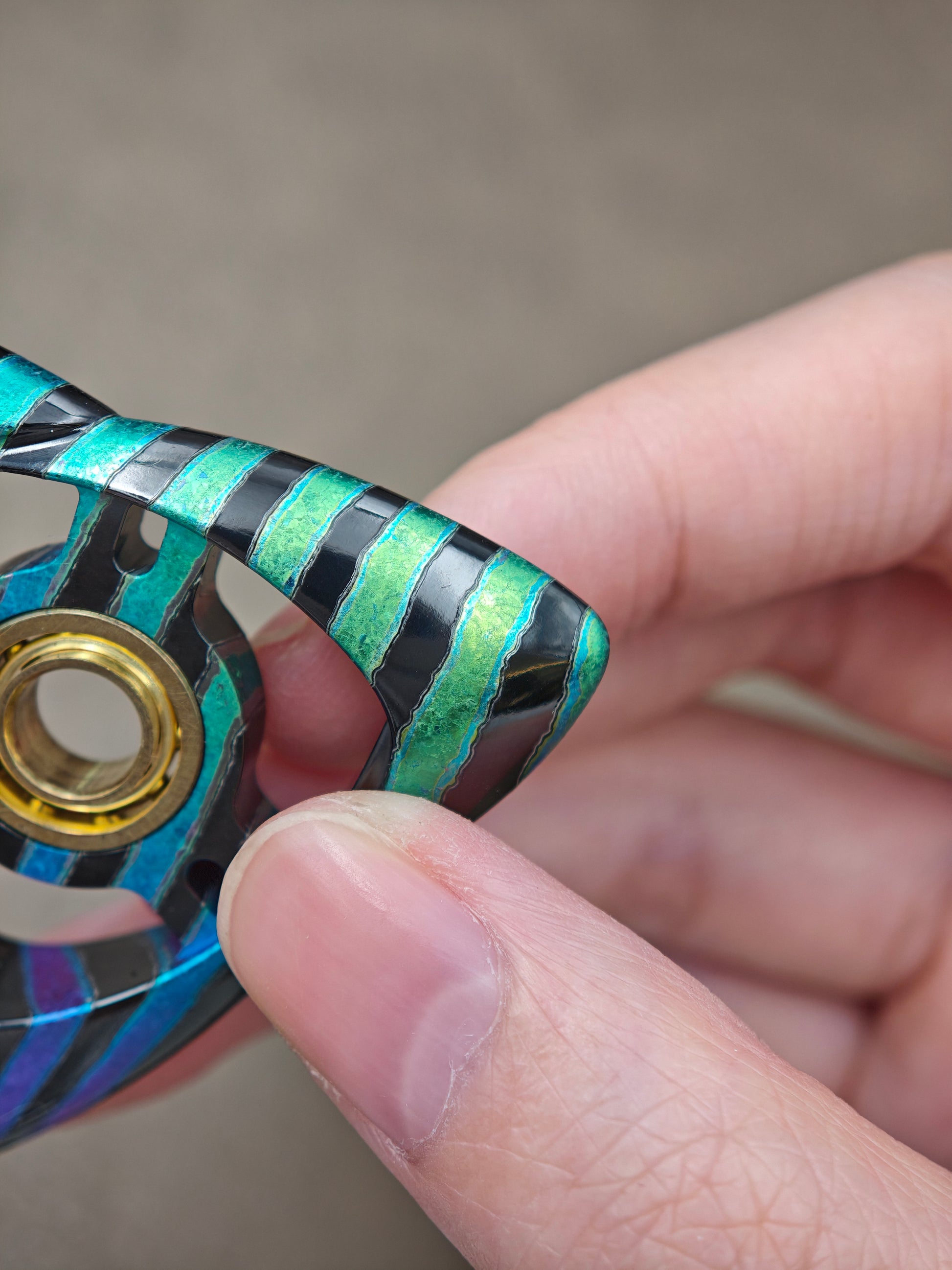 Wind Zirconium Zircuti