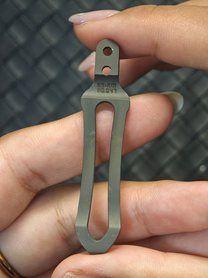 Greatsword Clip Titanium Stone Textured