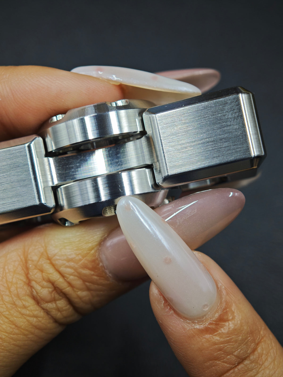 Two-Leaf Impact Stainless Steel Brushed Engraved