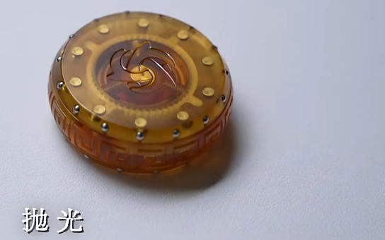 Polished PEI Quake Drum | native screenshot from the official video at 30.50 s, retaining the full drum and original finish label. · The official video individually labels polished/sandblasted finishes; native screenshots retain the full drum and labels. Separate unlabelled model photographs retain reference status.